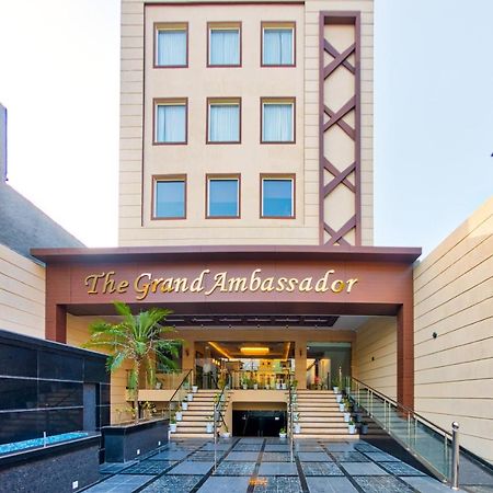 The Grand Ambassador Hotel Phagwāra Exterior photo